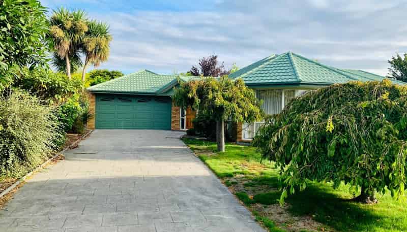 2 Lexington Place, Shirley