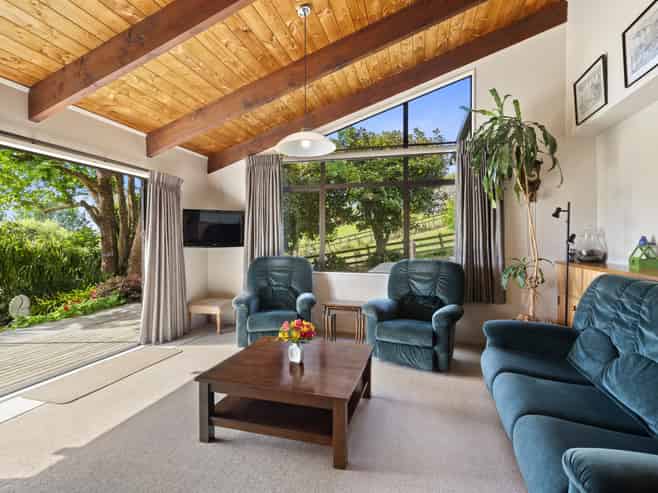 765 Runciman Road, Ramarama