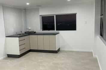 1004 East Coast Road, Fairview Heights