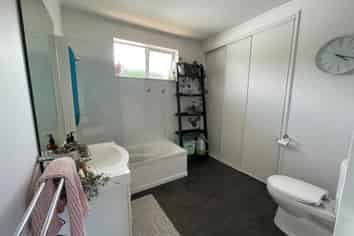 53 Hauraki Road , Leigh