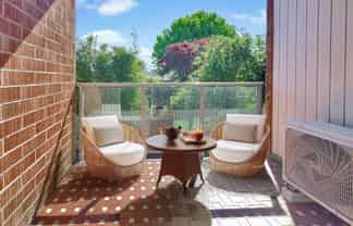 9/81 Lake Road , Belmont