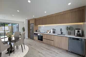 1/36 Fairdale Place, Birkdale