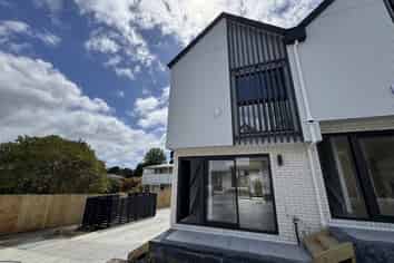 1/36 Fairdale Place, Birkdale