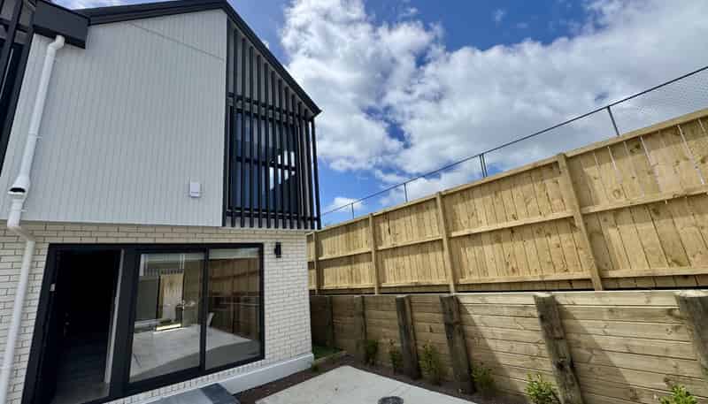 3/36  Fairdale Place, Birkdale