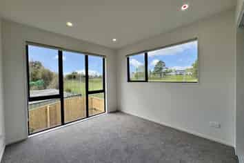 3/36  Fairdale Place, Birkdale