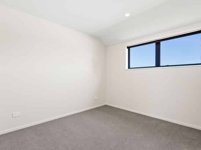 4/33 Russell Street, Linwood