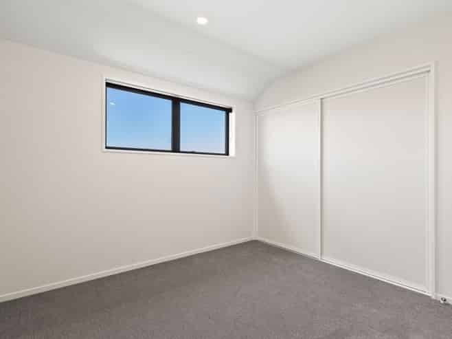 4/33 Russell Street, Linwood
