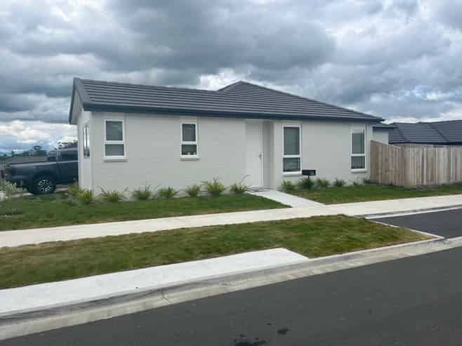 16 Waruhia Crescent, Rototuna North