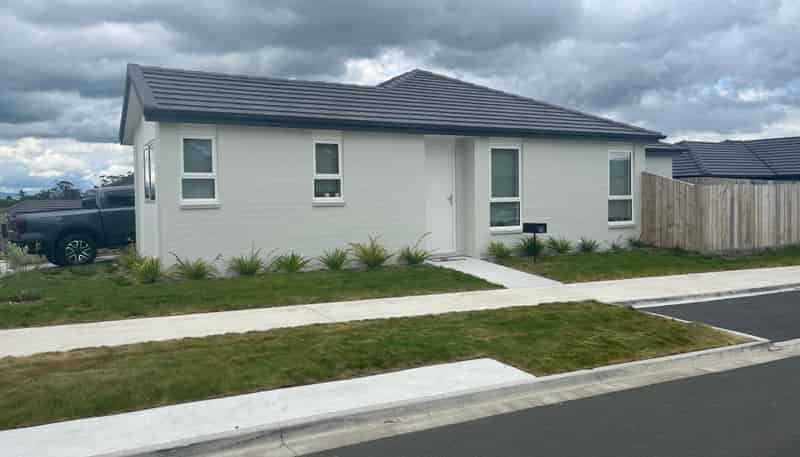 16 Waruhia Crescent, Rototuna North