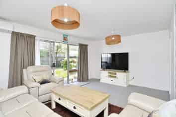 3/100 Huxley Street, Sydenham