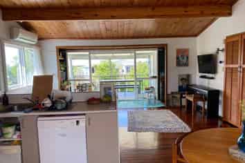 37A Cliff Road, Torbay