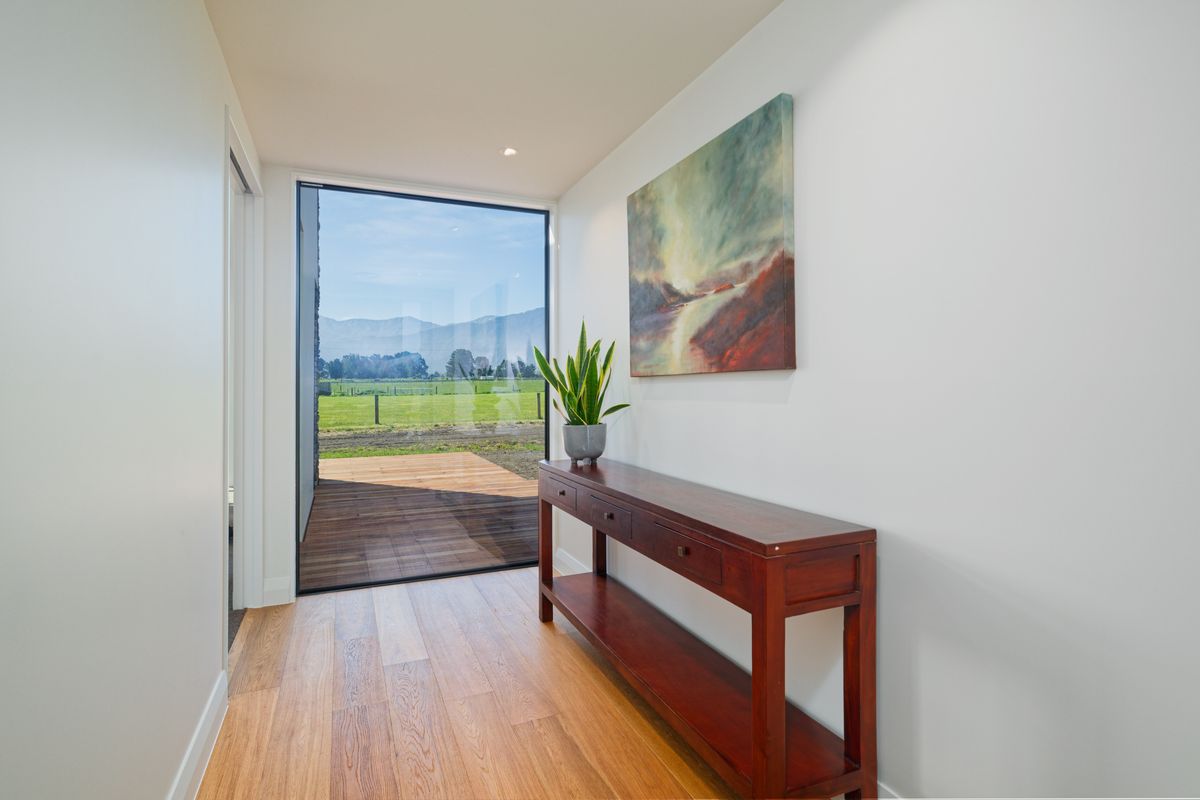 Architecture Meets Open Space - Aktar
