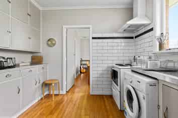 54 Hutchinson Avenue, New Lynn