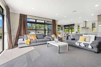 14 Regis Lane, Flat Bush