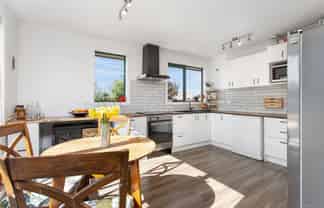 32 O'Briens Road, Sockburn