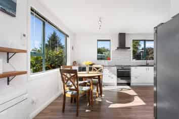 32 O'Briens Road, Sockburn