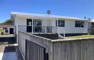 23 High Street East, Waitara