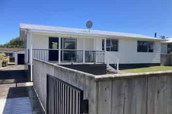 23 High Street East, Waitara