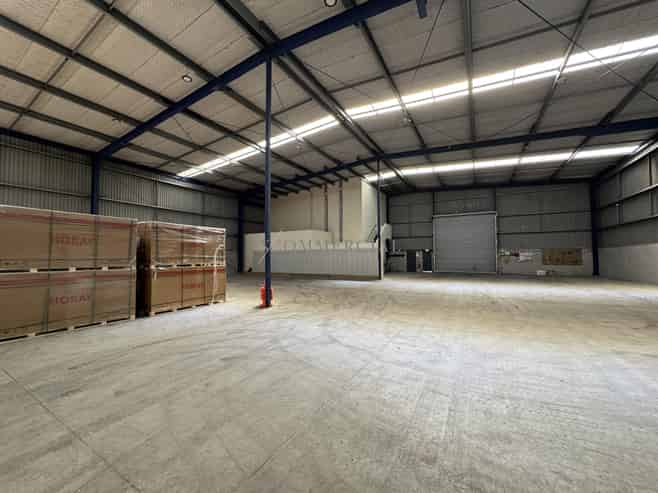 Dual Access Warehouse with Yard - 1079sqm