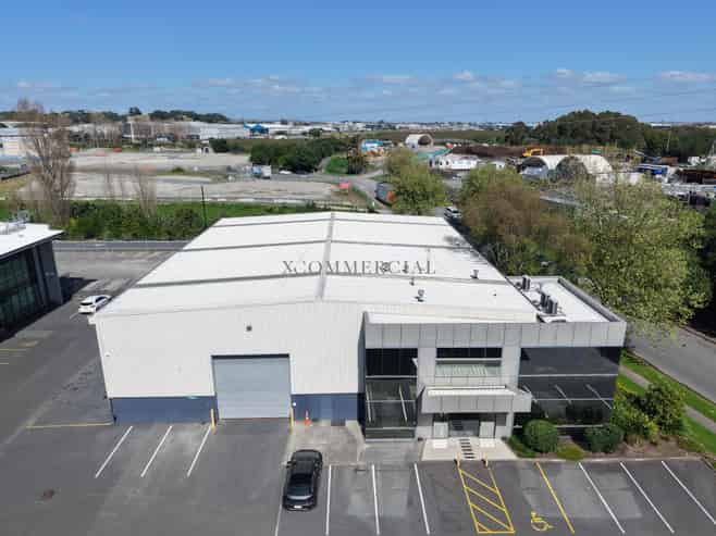 Dual Access Warehouse with Yard - 1079sqm