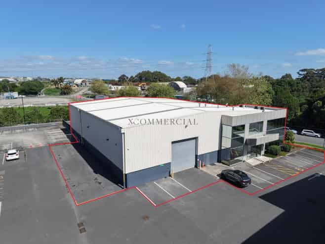 Dual Access Warehouse with Yard - 1079sqm