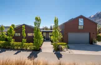 2 Aberdare Court, Jacks Point