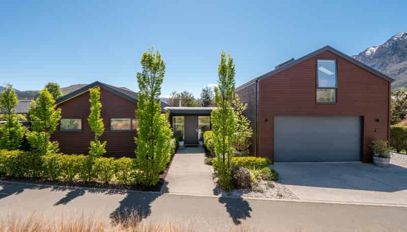 2 Aberdare Court, Jacks Point