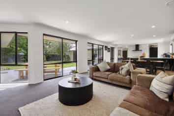 31 Woodglen Drive, Woodend