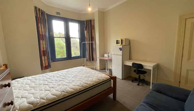 Room 8 / 3 Union Street, North Dunedin