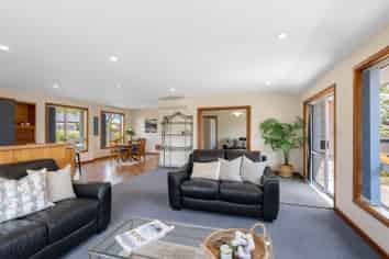 5 Royleen Street, Casebrook