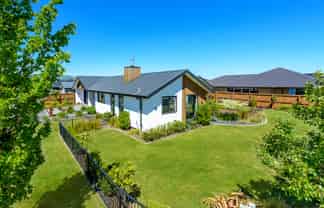 60 Oaks Drive, Lincoln