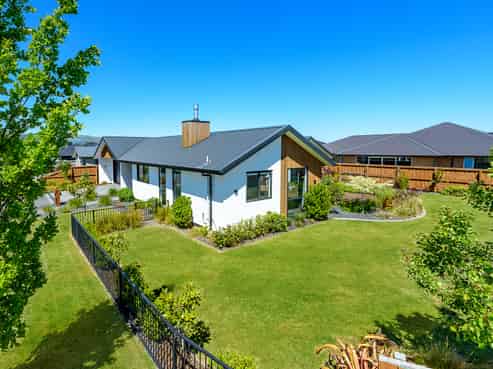 60 Oaks Drive, Lincoln