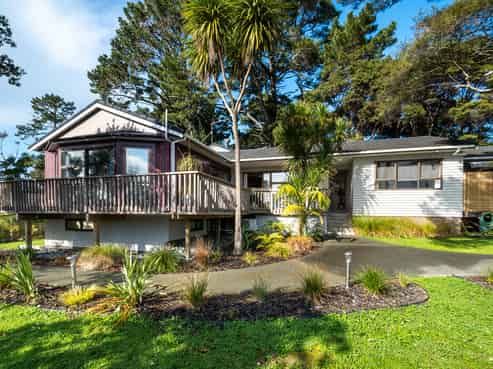58 Kaurilands Road, Titirangi