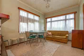 12 Kensington Road, Marton