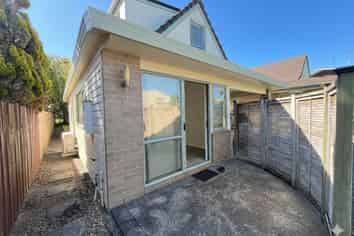 8A Lilian Place, Farm Cove