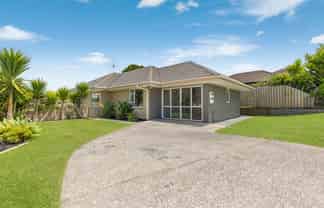 11 Legacy Drive, Henderson