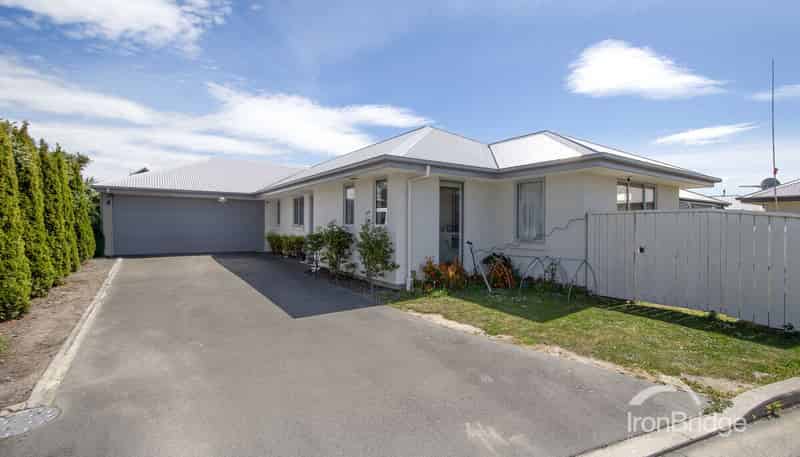 12 St Adela Place, Woolston