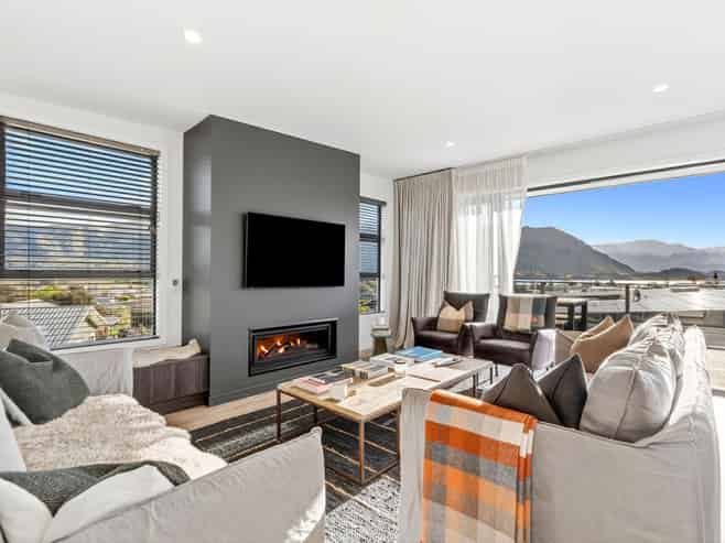 33 Kirimoko Crescent, Wanaka