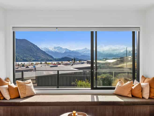 33 Kirimoko Crescent, Wanaka