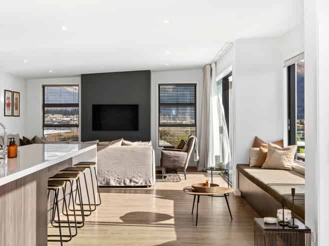 33 Kirimoko Crescent, Wanaka