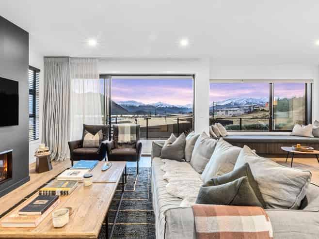33 Kirimoko Crescent, Wanaka