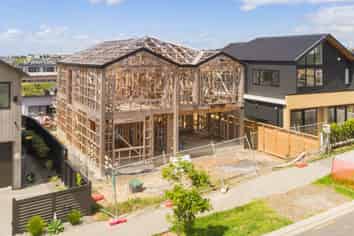 19 Pakirikiri Street, Long Bay