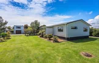 22 Kiharoa Street, Otaki Beach