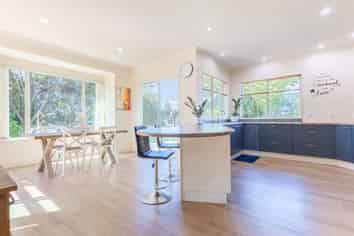 15 Compass Court, Paraparaumu