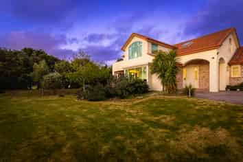 15 Compass Court, Paraparaumu