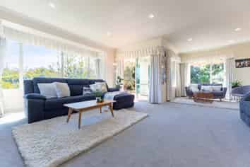 15 Compass Court, Paraparaumu