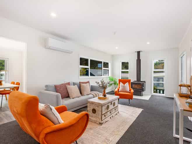 52 Lees Grove, Wainuiomata