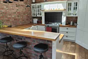 86A  Main Street , Oxford