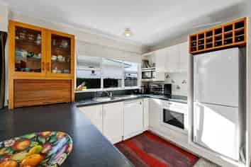 96 Argyle Street, Hawera