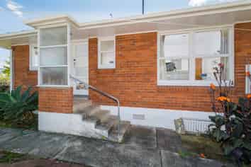 1/33 Lake Pupuke Drive, Takapuna